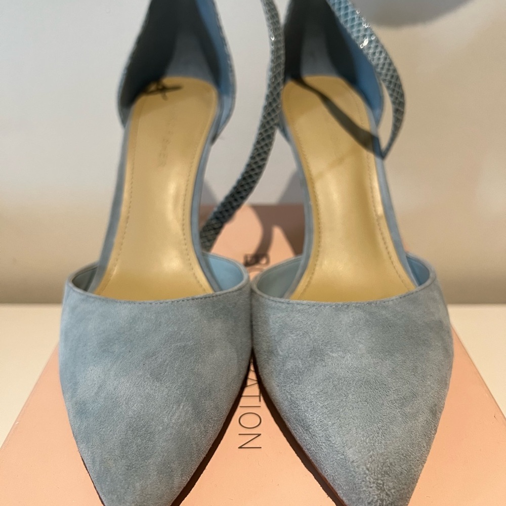 Marc Fisher light blue heels